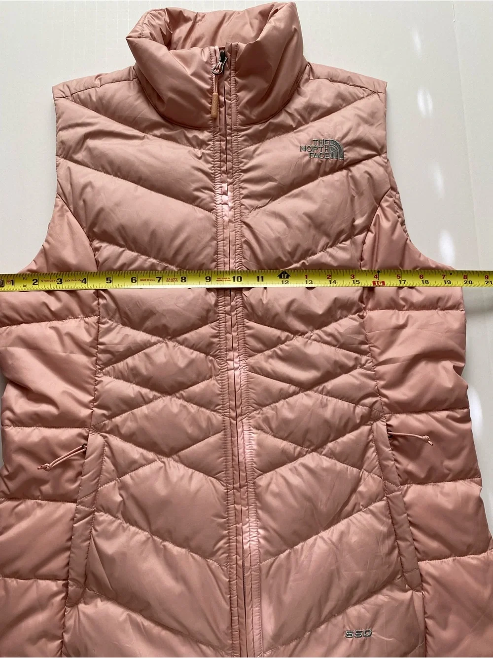 The North Face 550 Women's Light Pink Quilted Insulated Vest Size M Barely Used
